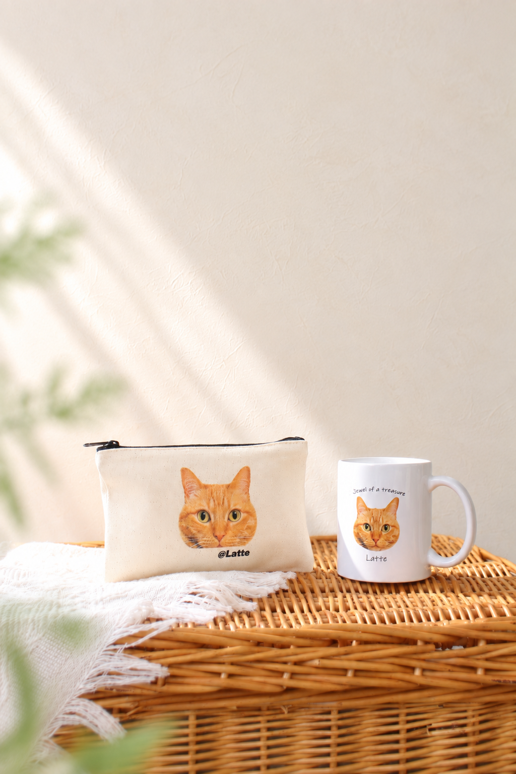 ＼ LINEお友だち限定商品 ／うちの子マグカップ &ポーチセット〈ひょっこりデザイン〉